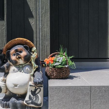 小田別荘 難波 Oda Villa Namba โอซาก้า ภายนอก รูปภาพ