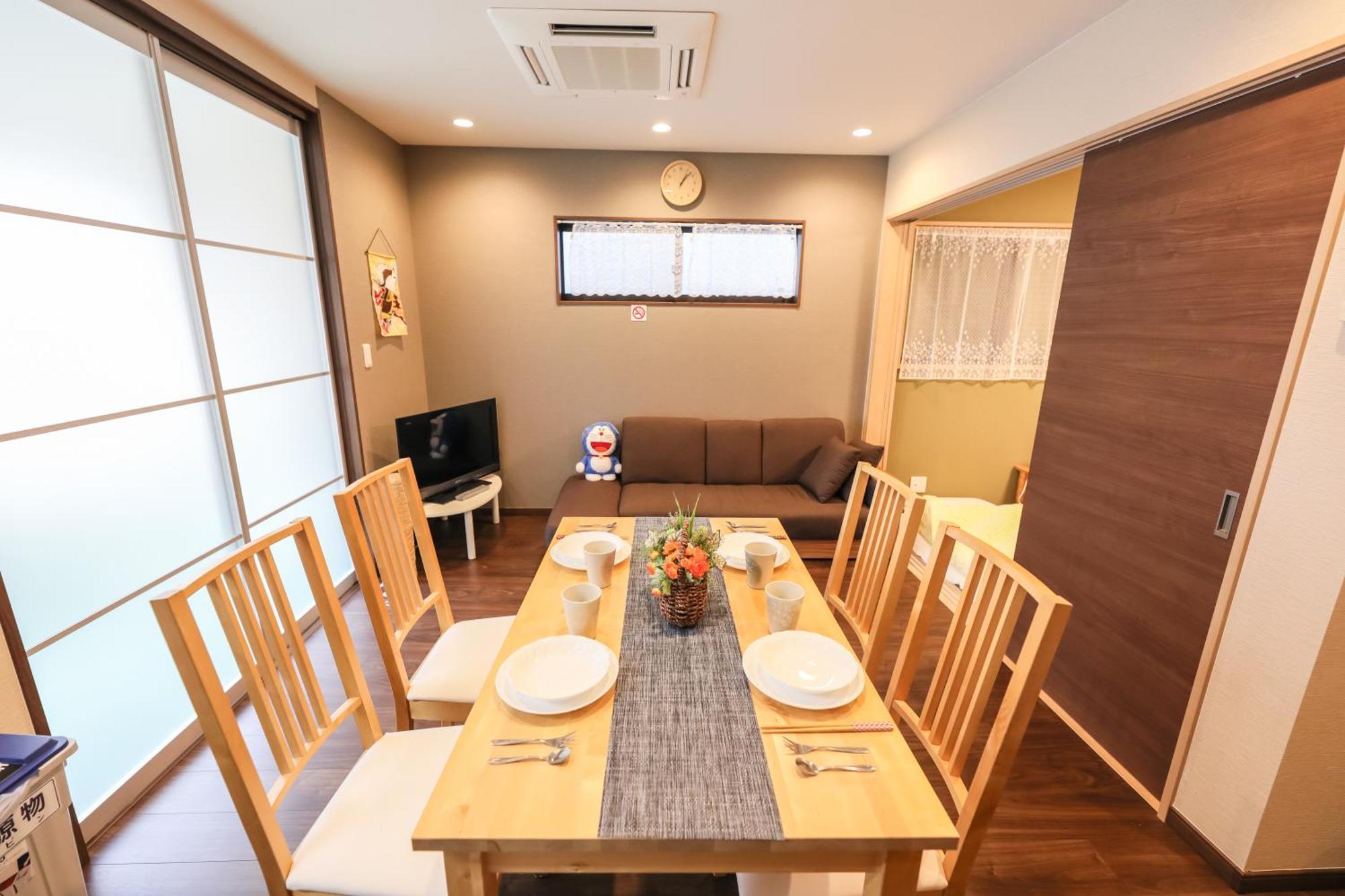 小田別荘 難波 Oda Villa Namba โอซาก้า ภายนอก รูปภาพ