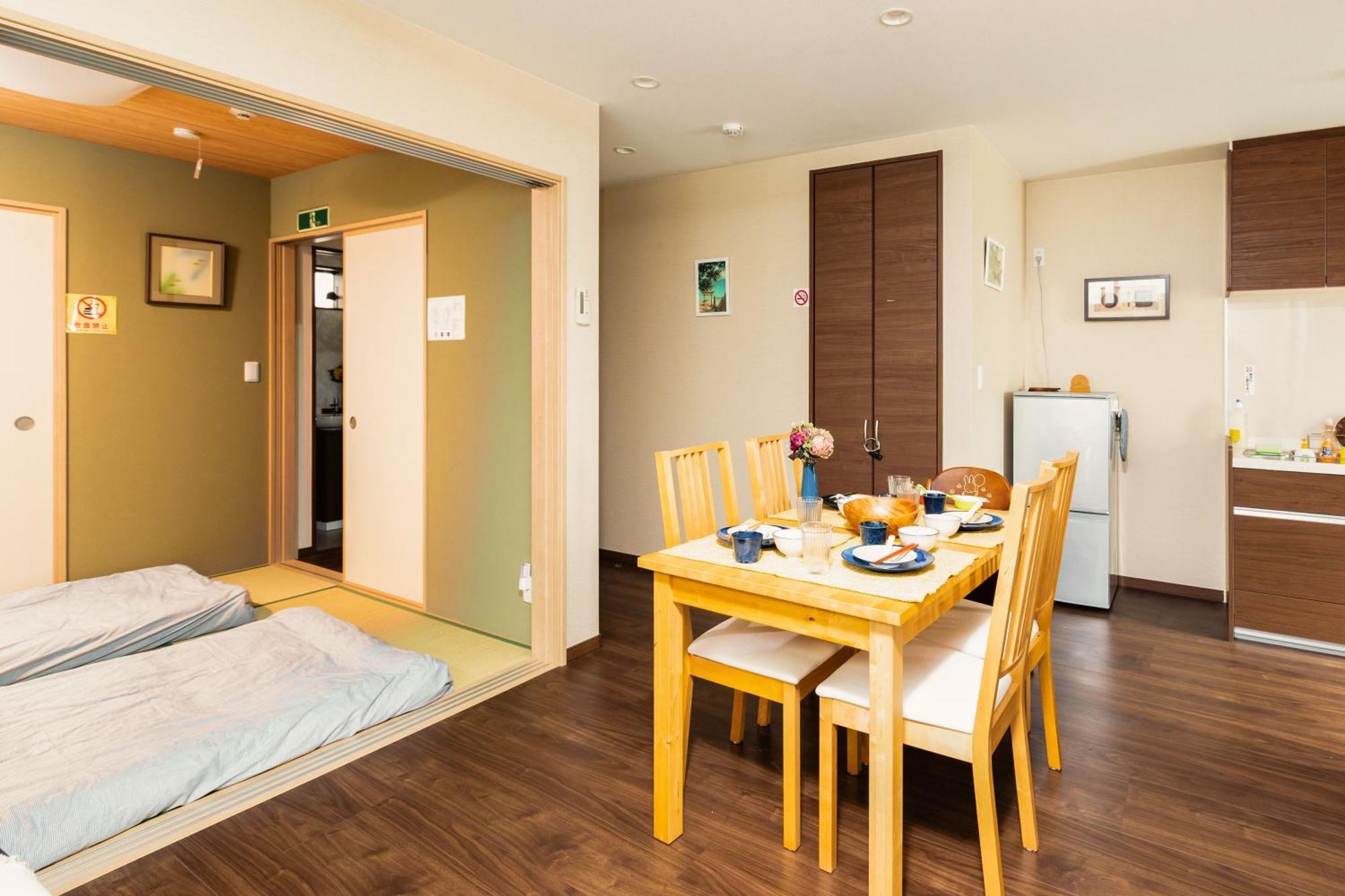 小田別荘 難波 Oda Villa Namba โอซาก้า ภายนอก รูปภาพ